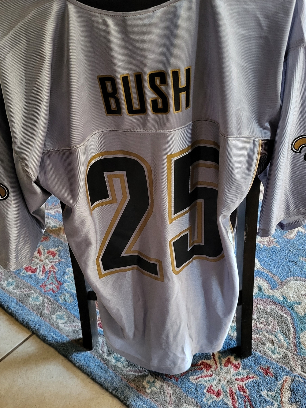 *NEW* NFL New Orleans Saints Reggie Bush #25 Jersey Size Large NFL Players   NWT